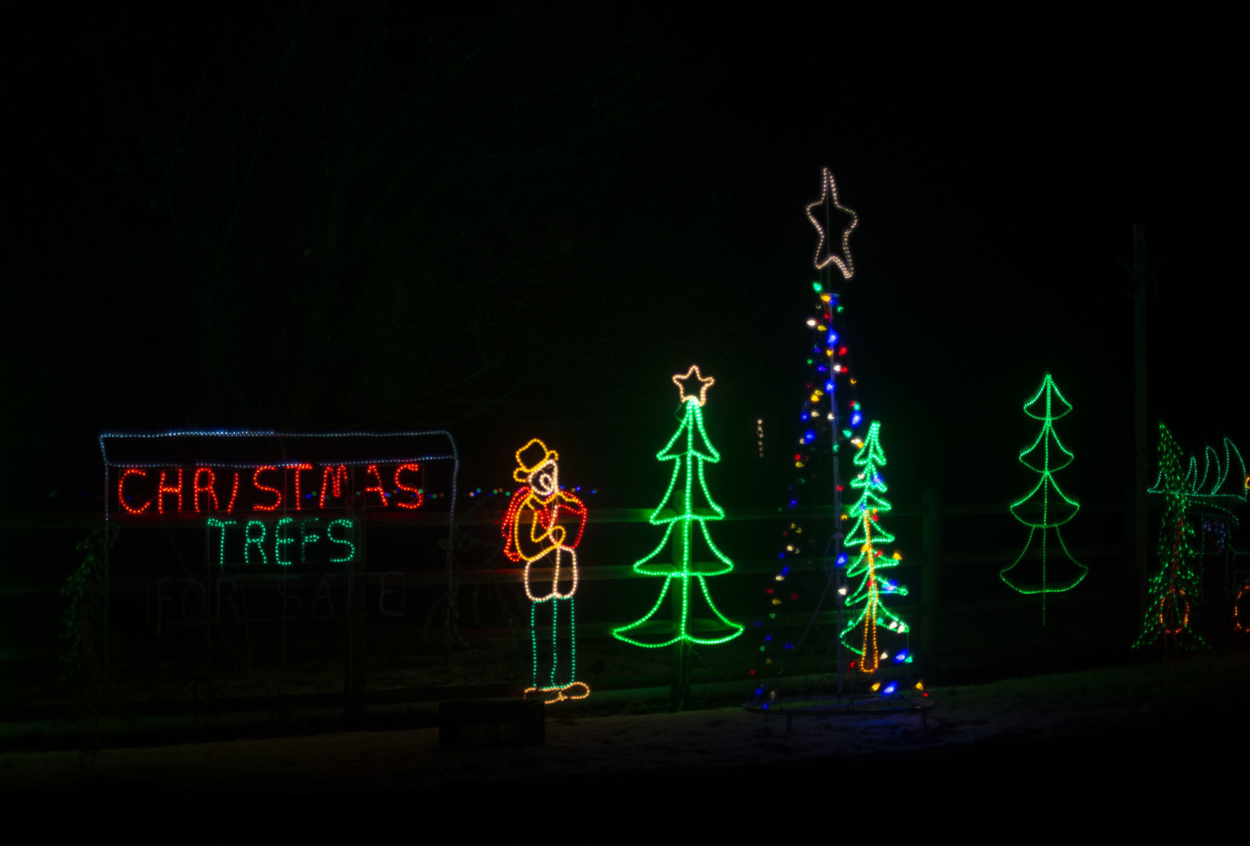 Holiday light displays